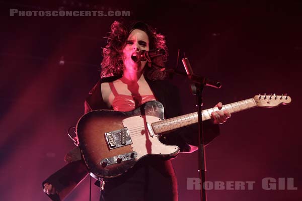 ANNA CALVI - 2018-06-15 - PARIS - Gaite Lyrique - 